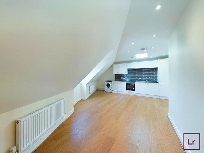 1 Bedroom Flat To Rent In Tapster Street, Barnet, EN5