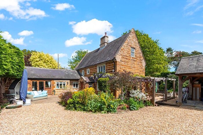 4 Bedroom Cottage For Sale In Church Close, Caldecott, Rutland, LE16