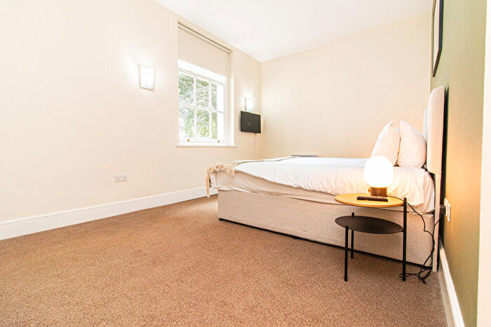 2 Bedroom Apartment To Rent In Cathedral Road, Pontcanna, Cardiff, CF11