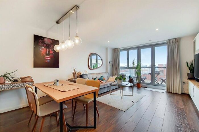 2 Bedroom Flat To Rent In Carronade Court, Eden Grove, N7