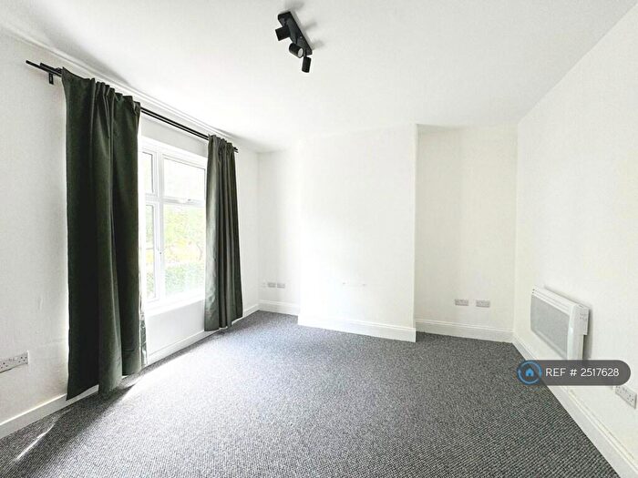 1 Bedroom Flat To Rent In Broad Street, Crewe, CW1