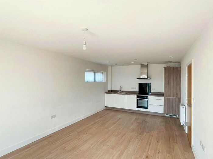 1 Bedroom Flat To Rent In White Rose Apartments, White Rose Way, Doncaster, DN4