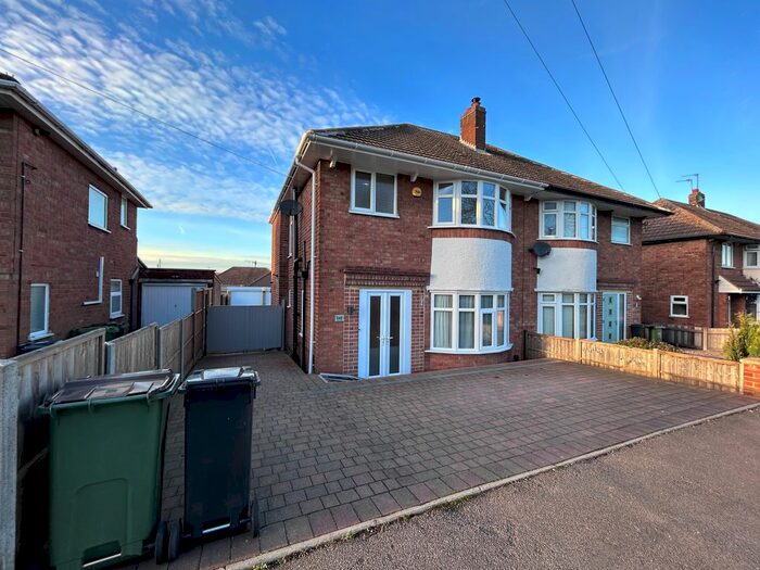 3 Bedroom Semi-Detached House To Rent In Oadby Road, Wigston, LE18