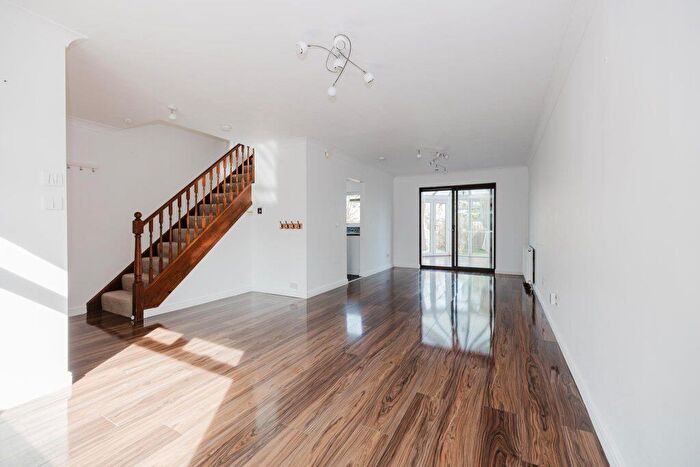 4 Bedroom House To Rent In L – Guardwell Crescent, Edinburgh, EH17