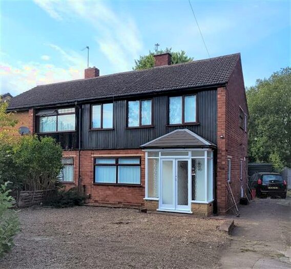 3 Bedroom House To Rent In Bredon Avenue, Stourbridge, DY9