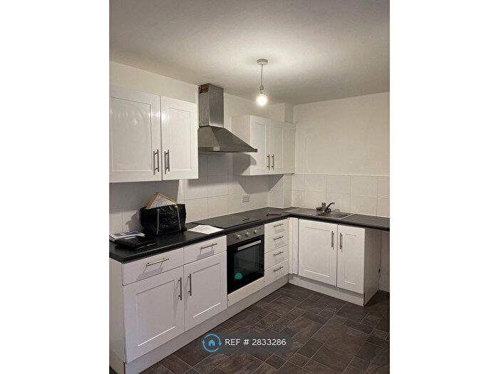 1 Bedroom Flat To Rent In Bank St, Maidstone, ME14