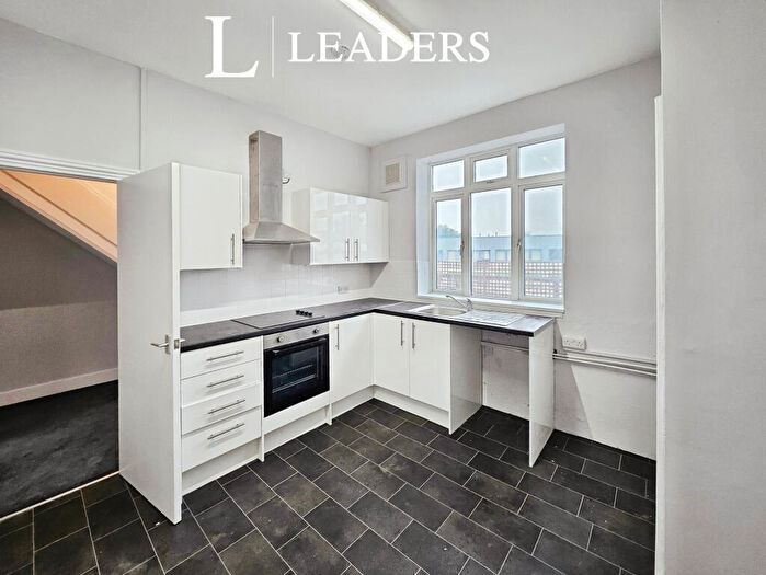 3 Bedroom Maisonette To Rent In Station Road, Portslade, BN41