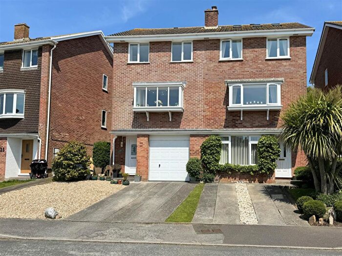 3 Bedroom Semi-Detached House For Sale In Anthony Road, Newquay, TR7