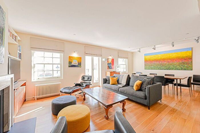 4 Bedroom Mews To Rent In Ennismore Mews, Knightsbridge, London, SW7