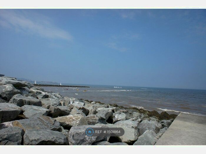 2 Bedroom Flat To Rent In Greenfield Road, Colwyn Bay, LL29