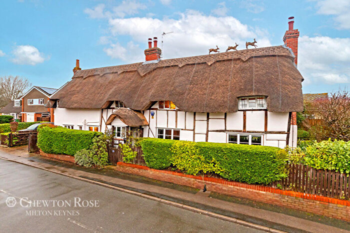 4 Bedroom Cottage For Sale In Melville Farm, Shenley Road, Bletchley, MK3