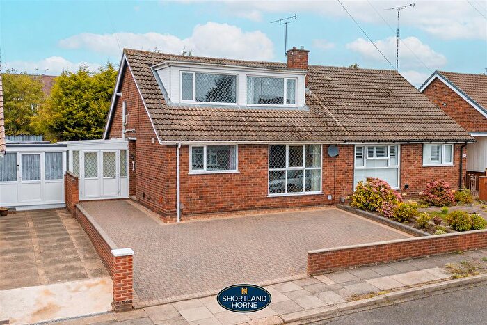 3 Bedroom Semi-Detached House For Sale In Drummond Close, Coundon, Coventry, CV6