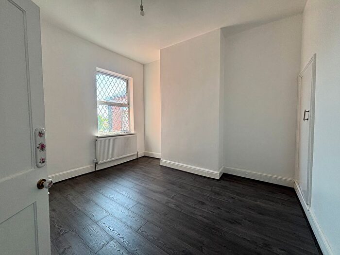 3 Bedroom Terraced House To Rent In Bentley Lane, Walsall, WS2