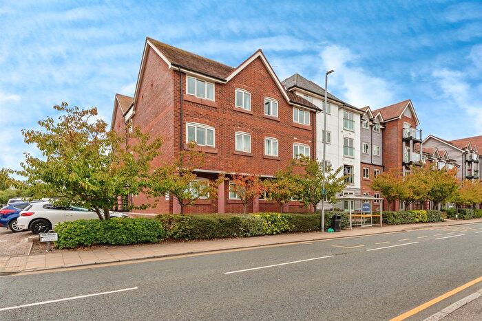 2 Bedroom Flat For Sale In New Crane Street, Chester, CH1