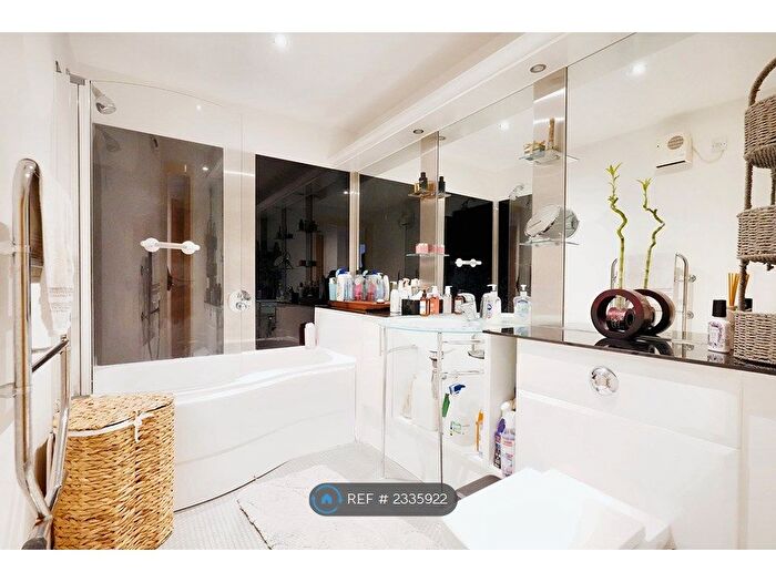 2 Bedroom Flat To Rent In Pall Mall, Liverpool, L3