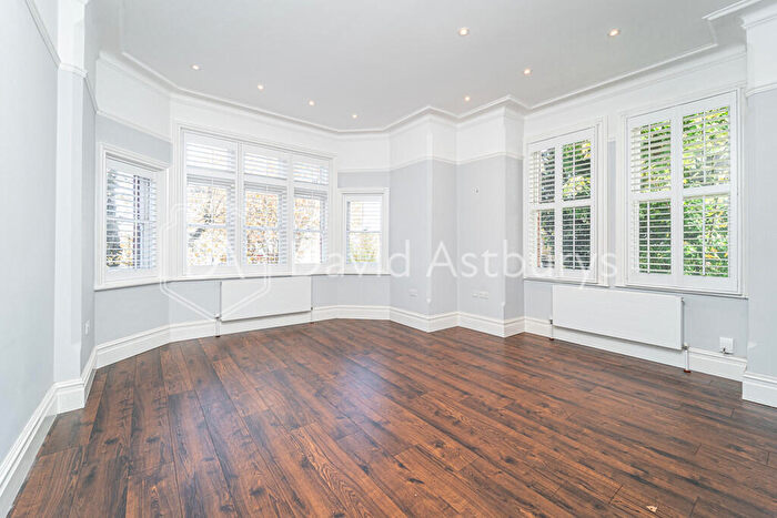 3 Bedroom Apartment To Rent In Crouch Hall Road, Crouch End, London, N8