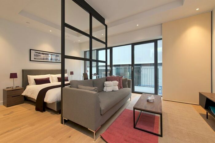 Studio To Rent In Modena House, London City Island, E14