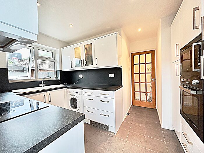 2 Bedroom Bungalow To Rent In Washburn Close, Bedford, MK41