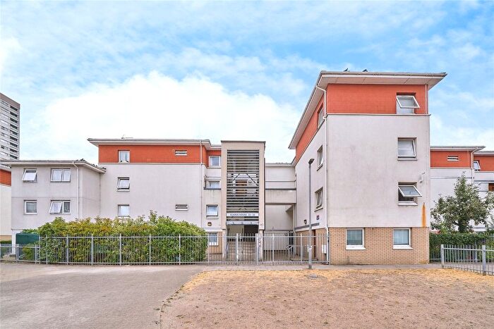 2 Bedroom Flat For Sale In British Street, London, E3