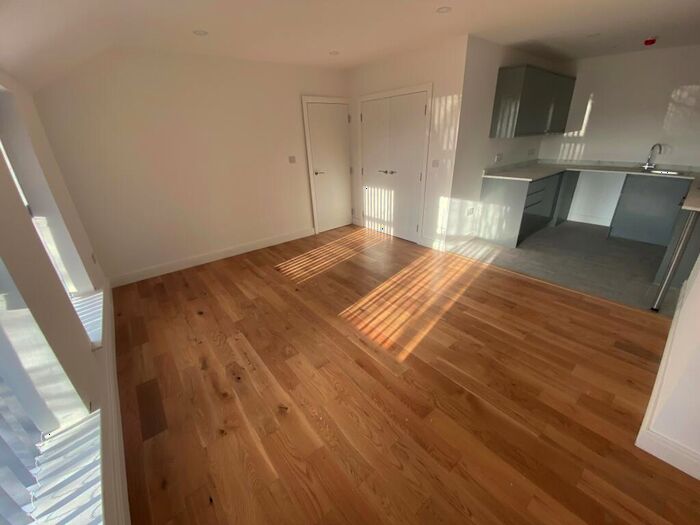 2 Bedroom Apartment To Rent In Hargreaves Road, ***Available With Zero Deposit***, L17
