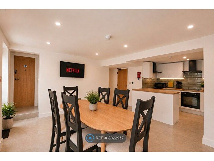 7 Bedroom Terraced House To Rent In Bristol Road, Bridgwater, TA6