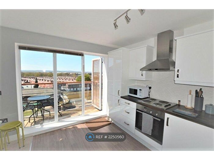 2 Bedroom Flat To Rent In Handbridge Square, Chester, CH1