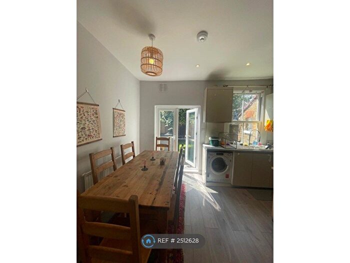 3 Bedroom Terraced House To Rent In Drayton Avenue, London, W13