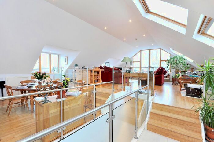 2 Bedroom Flat To Rent In Gwendolen Avenue, London, SW15