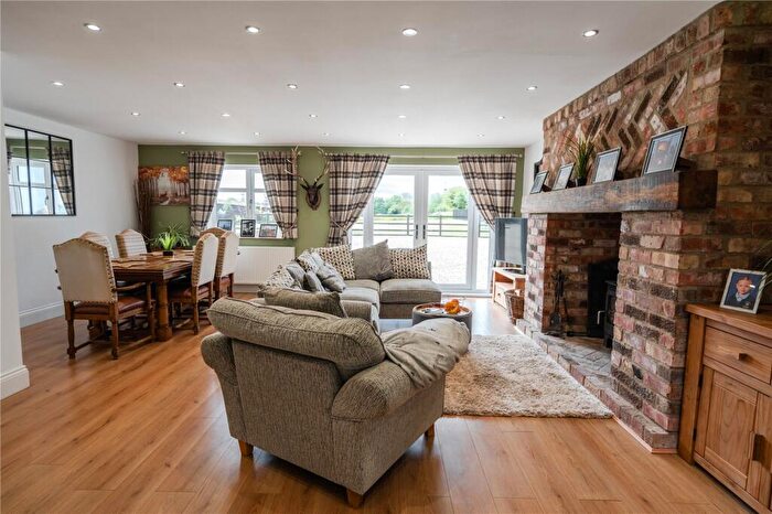 4 Bedroom Bungalow For Sale In Great Coates Road, Healing, Grimsby, DN41