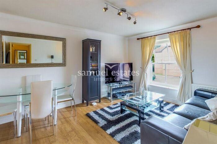 1 Bedroom Flat To Rent In Kennet Square, Mitcham, CR4