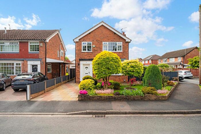 3 Bedroom Detached House For Sale In Severn Drive, Bramhall, SK7