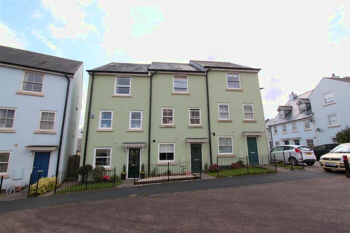 4 Bedroom Town House To Rent In Parks Drive, Staddiscombe, Plymstock, PL9