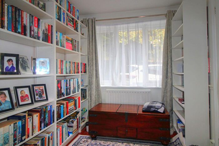 4 Bedroom Detached House For Sale In Grasmere Close, Eastbourne, BN23