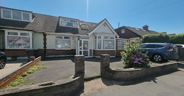 4 Bedroom Semi-Detached Bungalow For Sale In Tolworth Gardens, Chadwell Heath, RM6