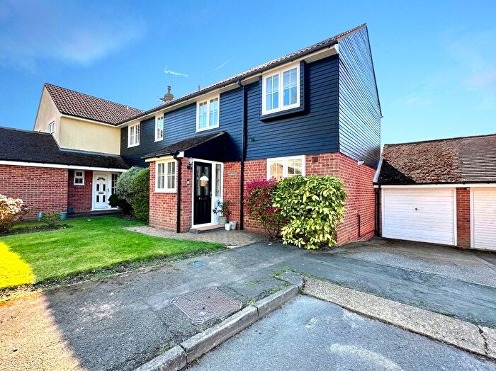 4 Bedroom Semi Detached House For Sale In Moore Close, Billericay, CM11