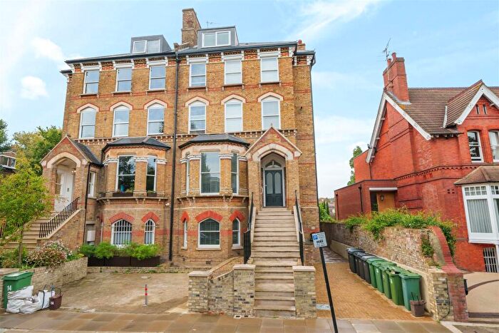 2 Bedroom Flat To Rent In Prince Arthur Road, Hampstead Village, NW3