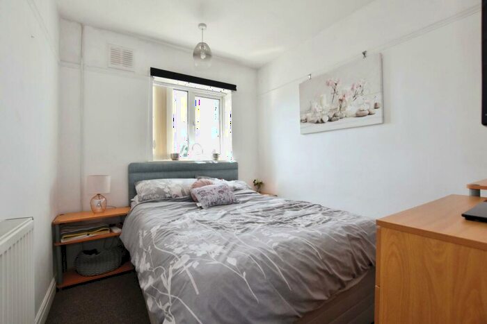3 Bedroom Terraced House For Sale In Headley Park Avenue, Bristol, BS13