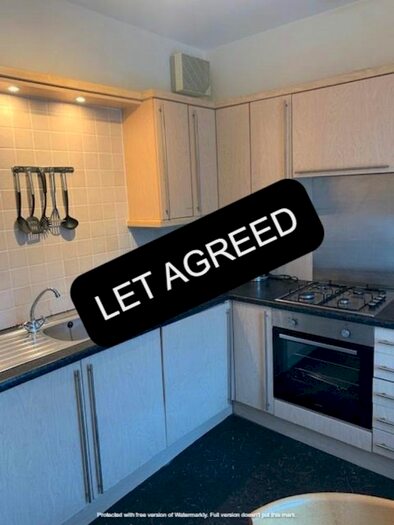 2 Bedroom Flat To Rent In Crown Street, Aberdeen, AB11