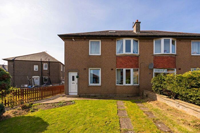 3 Bedroom Flat For Sale In Broomside Terrace, Edinburgh, EH12