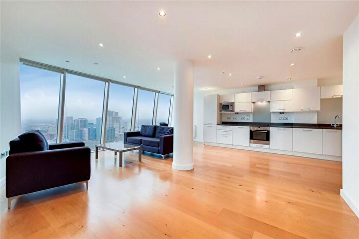 3 Bedroom Apartment To Rent In High Street, London, E15