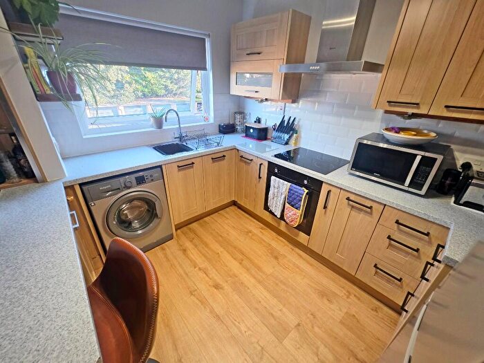 1 Bedroom Apartment For Sale In Pinelands Court, Bournemouth, Dorset, BH8