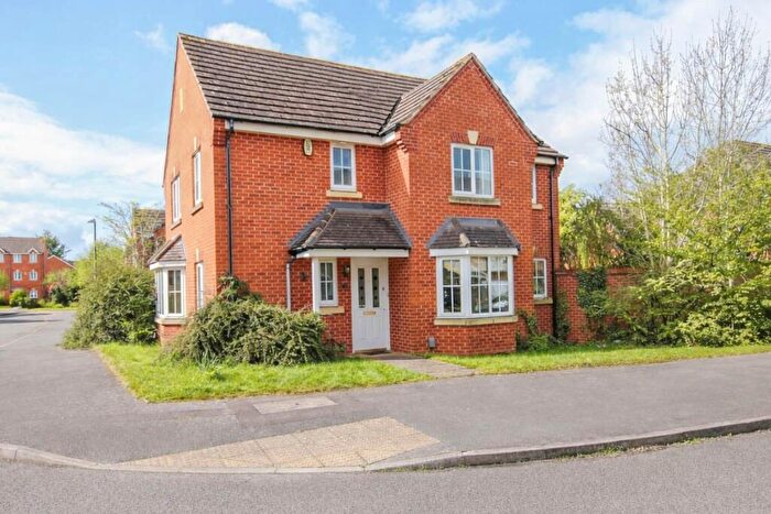 4 Bedroom Detached House For Sale In Aqua Place, Rugby, CV21