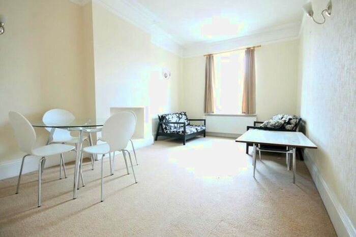 2 Bedroom Flat To Rent In St. Judes Road, Englefield Green, Egham, Surrey, TW20