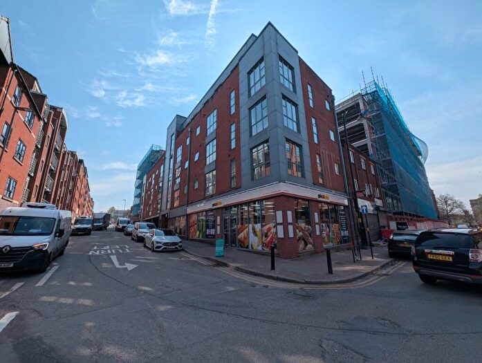 2 Bedroom Flat To Rent In Cheapside, Deritend, Birmingham, West Midlands, B12