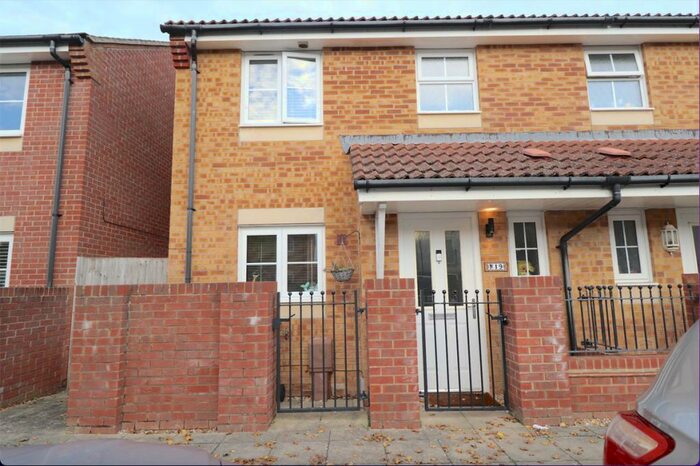 2 Bedroom Terraced House To Rent In Cunningham Avenue, PO2