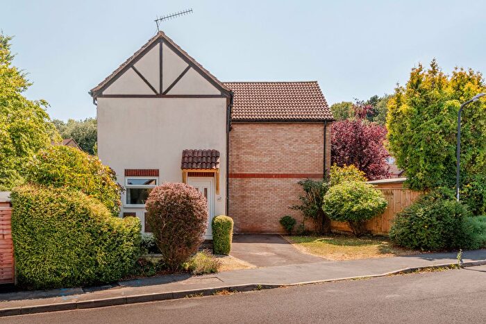 1 Bedroom Semi-Detached House For Sale In Pine Road, Brentry, Bristol, BS10