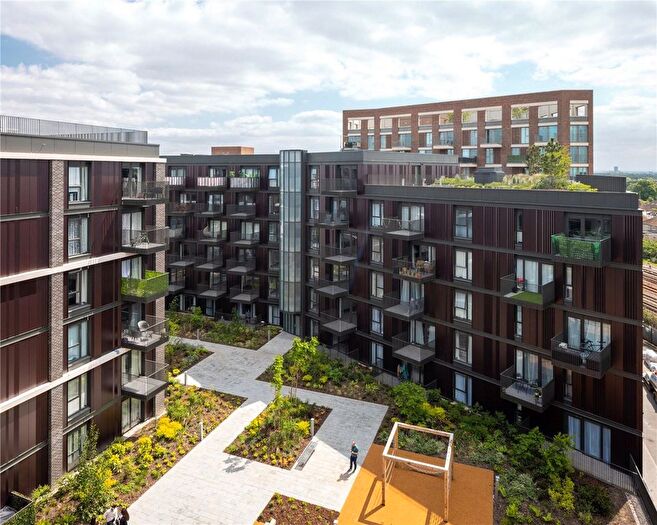 1 Bedroom Flat To Rent In Gramophone Lane, Hayes, UB3