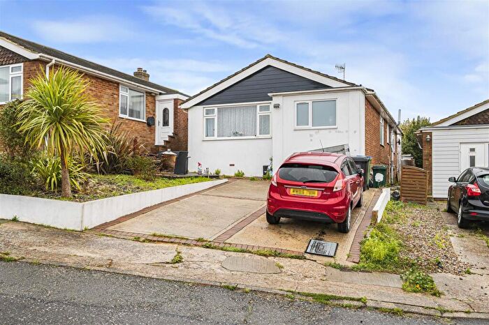 5 Bedroom Detached Bungalow For Sale In Howey Close, Newhaven, BN9