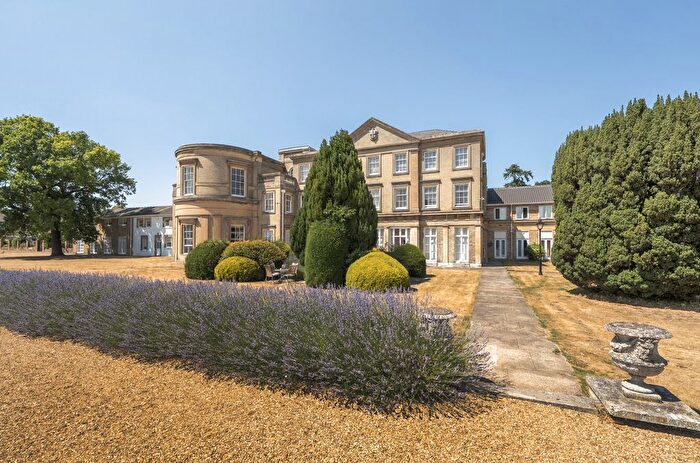 1 Bedroom Flat For Sale In Keswick Hall, Keswick, Norwich, NR4