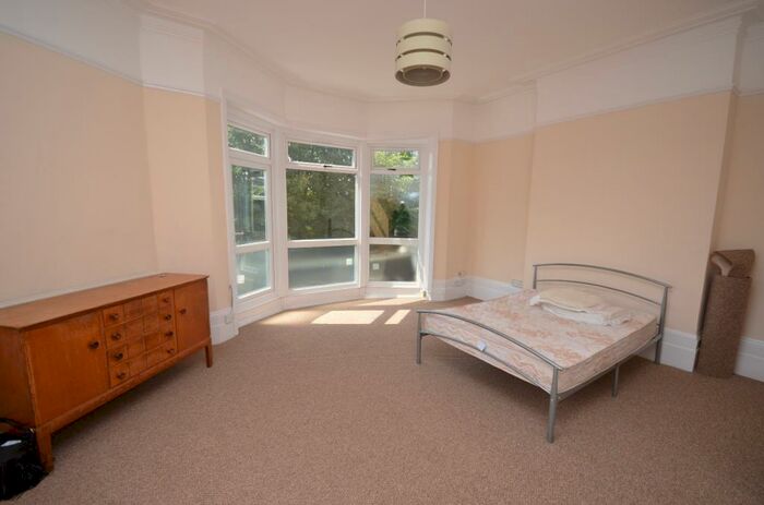 Flat To Rent In Burnt Ash Hill Lee, SE12